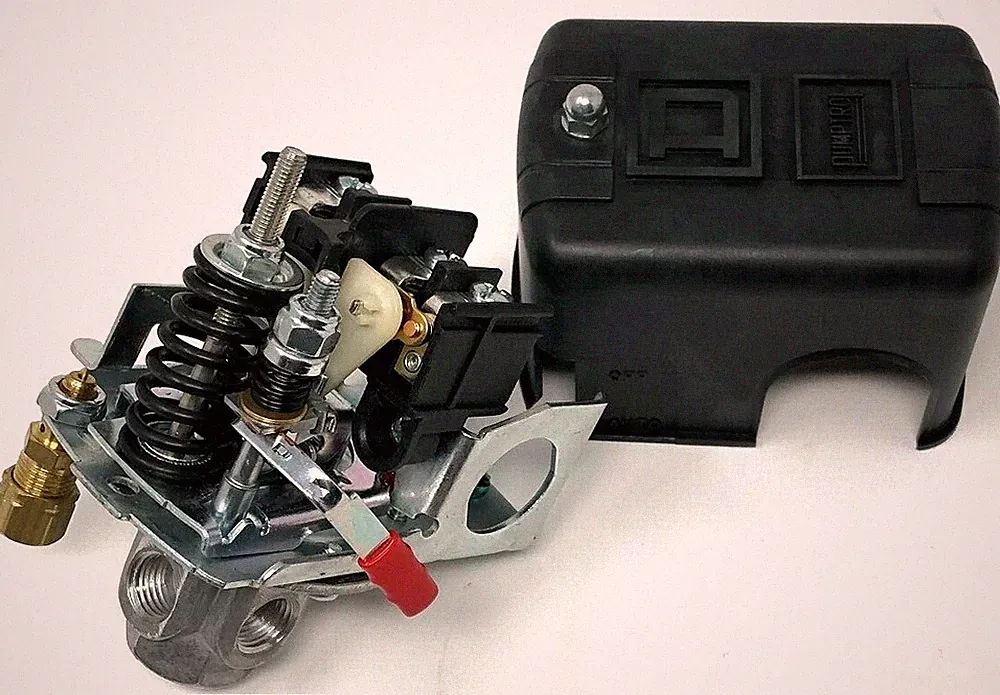 ROLAIR # PS2525 PRESSURE SWITCH 4-PORT SIDE WIRE FEED AIR COMPRESSOR PARTS 24AMP